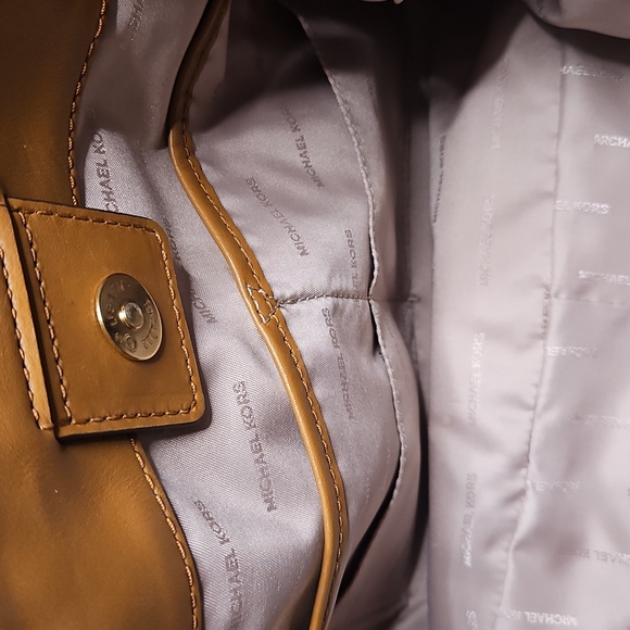 Michael Kors Dalia Large Canvas Tote - Picture 11 of 13